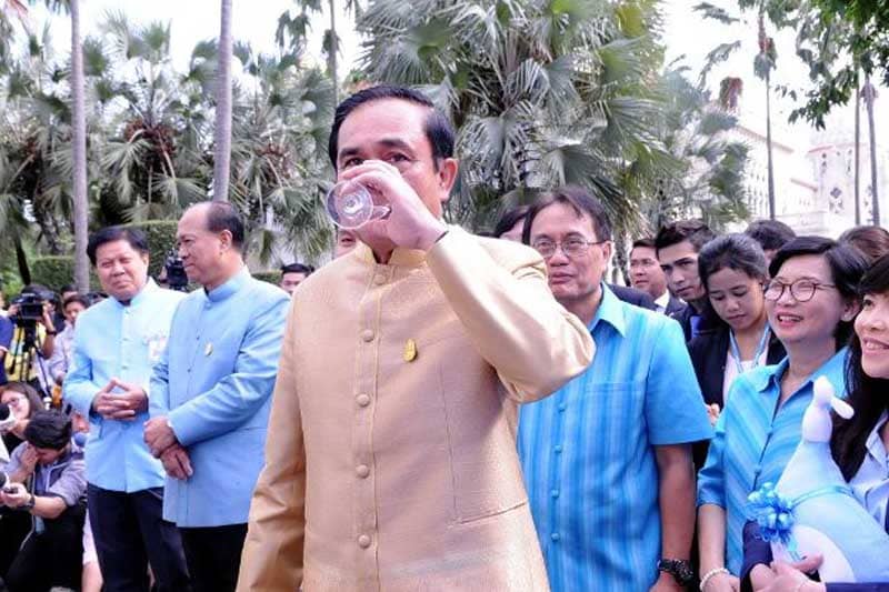 「タイの水道水は安全」プラユット首相、国民に節約のため飲用を推奨