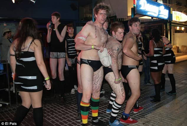 drunk-tourists