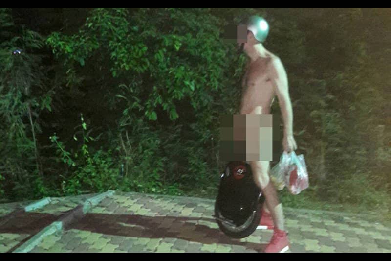 全裸電動一輪車乗りのドイツ親父、パタヤ警察に捕まる