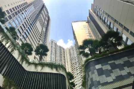 コロナストレスで気が狂った欧米人、タイ人妻をマンションから突き落とす！