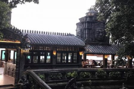 タイ南部のアンコールワット風ホテルに対し、カンボジア人が怒り