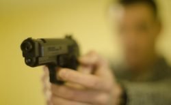 タイ中部で患者が医師を銃で殺害！130バーツが高いと激怒