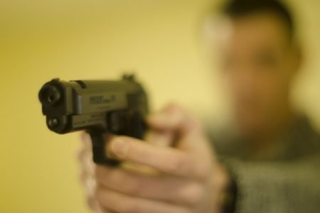 タイ中部で患者が医師を銃で殺害！130バーツが高いと激怒
