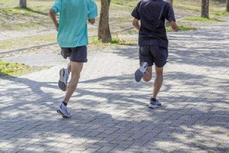 バンコクで道路をジョギングするための注意点