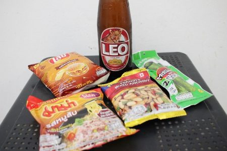 タイの７－１１商品で「ヒャクベロ」～１００バーツで楽しく酔む