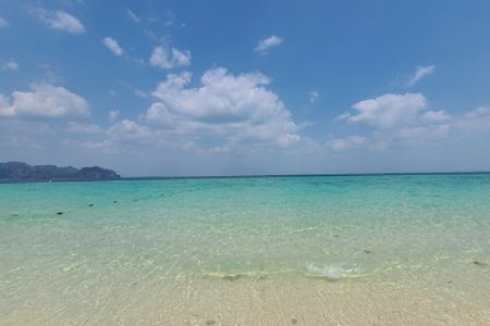 タイで起きた珍事件！警察車でビーチへＧＯ！勤勉な強盗