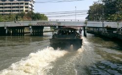 バンコク都庁が運河の改造計画を進行中