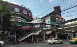 バンコクにあるマイナーなショッピングモールを探訪する