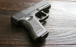 18歳のタイ人少年が拳銃密売屋として逮捕