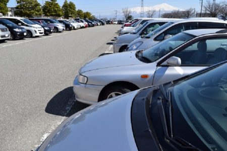 タイ珍事件！カーセックス邪魔され轢き逃げ未遂＆トランスジェンダー女性、ドバイで入国拒否