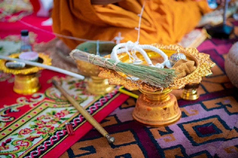 タイ面白ニュース！自分の葬儀をした僧侶＆脱獄でもすぐ逆戻り