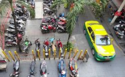 外国人ベテラン記者がバンコクのバイクタクシーについて語る