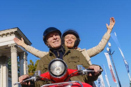 タイ面白ニュース！祖母の蠟人形を作った孫＆元アメリカ大統領がオンライン講義