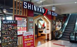 バンコクの怪しい名前の寿司店でビュッフェ体験！