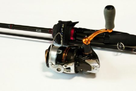 タイ珍ニュース！魚獲り中電気ショック死＆水たまりで釣り