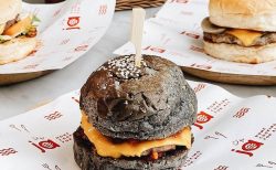 バンコク面白飲食店！スターウォーズテーマのバーガー店＆シェイクスピア好き向けバー