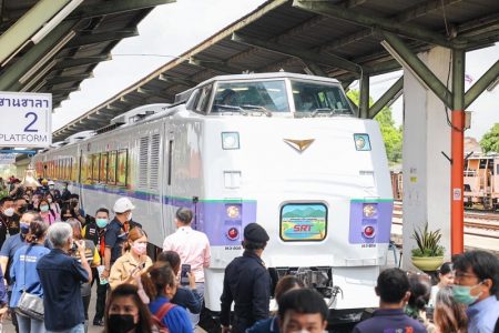 タイ面白ニュース！日本の列車キハ183近々お目見え＆年数回だけの不思議なご来光