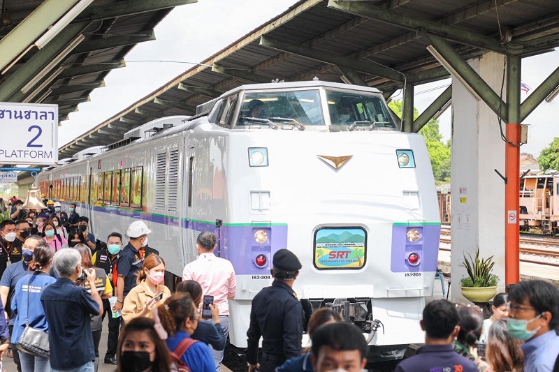 タイ面白ニュース！日本の列車キハ183近々お目見え＆年数回だけの不思議なご来光