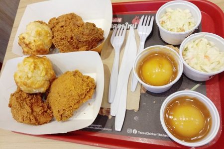 日本では食べられないアメリカ系チキンファストフード店