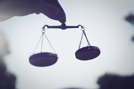 タイ珍ニュース！弁護士のふりをしていた男の実の正体とは？