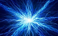 タイ珍事件！電気フェンスで死亡＆爆竹を道路で投げつける男