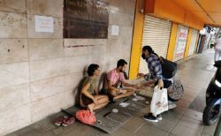 タイにベッグパッカー再登場！旅行者か物乞いか？