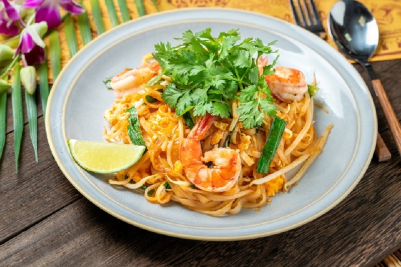 アメリカでタイの麺料理パッタイが大人気！