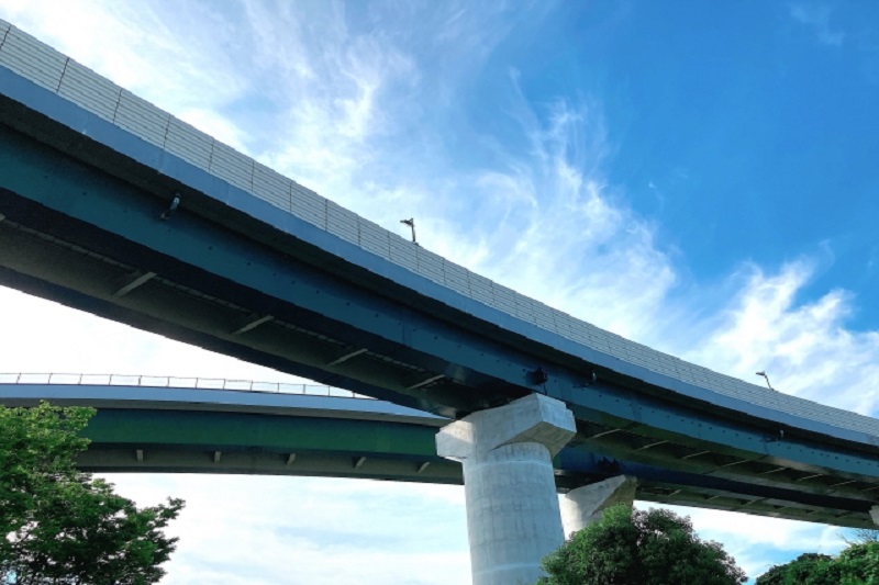 タイ珍事件！息子を道連れに飛び下り自殺未遂、理由は元妻に会いたかったから