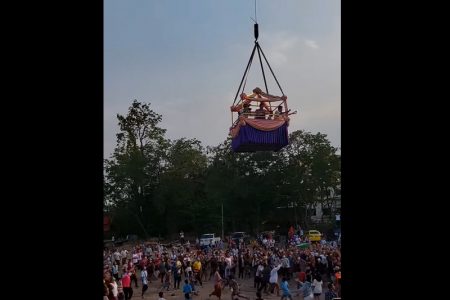 タイ面白ニュース！東北部でお金が空から降ってくる