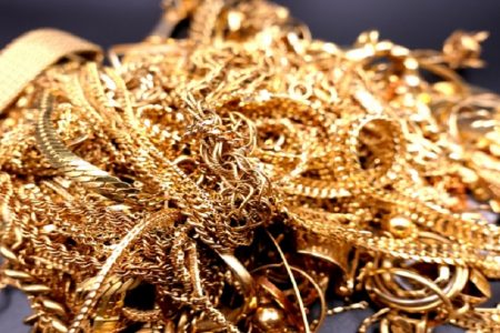 タイ感動ニュース！金のネックレスを売って赤ちゃんのミルク代に