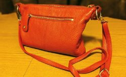 タイ外国人事件！クラブで女性のバッグを盗む＆有名デザイナーの店で盗む