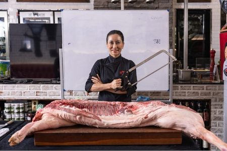 ビーフステーキの名店「レディ・ブッチャー（女屠殺人）」！