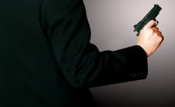 タイ珍事件！スマホで見つけたヒットマンに夫殺害を30万Bバーツで依頼