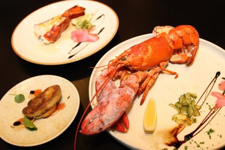大きなカナダ産ロブスターも食べられる「アマヤ・フード・ギャラリー」のビュッフェ！