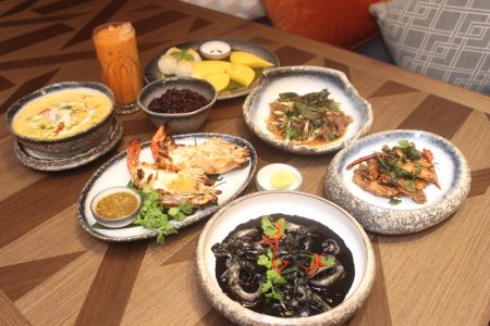 ネット評価の高いタイ料理レストラン「 チョムシンド」～アマリ・バンコク内