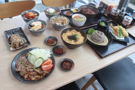 新しく塩こうじ味も登場！アソークの豚丼専門店「HOKKAIDO　YAKIDON」