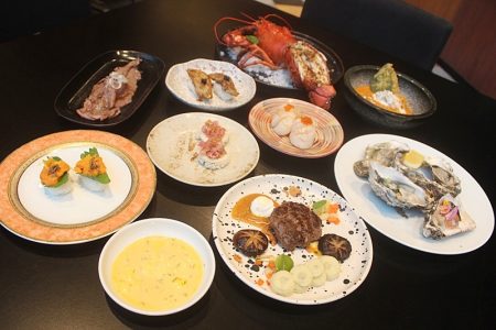 ライブキッチンもある「アマヤ・フード・ギャラリー」のビュッフェ～お得な特別オファーを実施中！