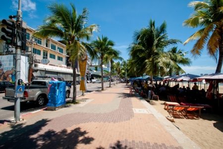 人気リゾートのパタヤでフランス人が配車運転手に殴られ意識不明！